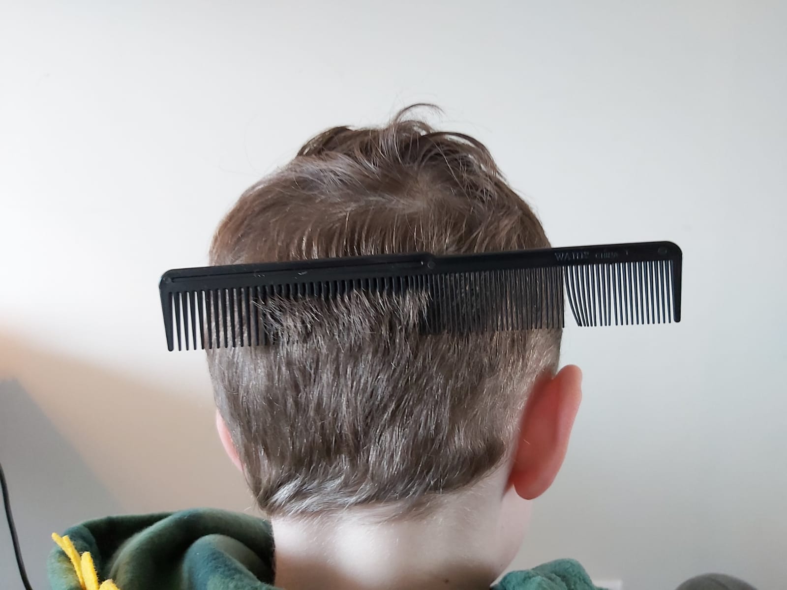 kwaadheid de vrije loop geven Uitleg timmerman zelf haren van je kind knippen zo doe je dat met kort en lang haar